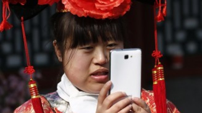 Акциите на Apple се сринаха с над 5%*