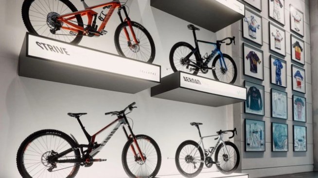 Леброн Джеймс ще помага на германска компания за луксозни велосипеди