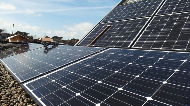 Защо фирма за автосервизни услуги инвестира в соларни системи?