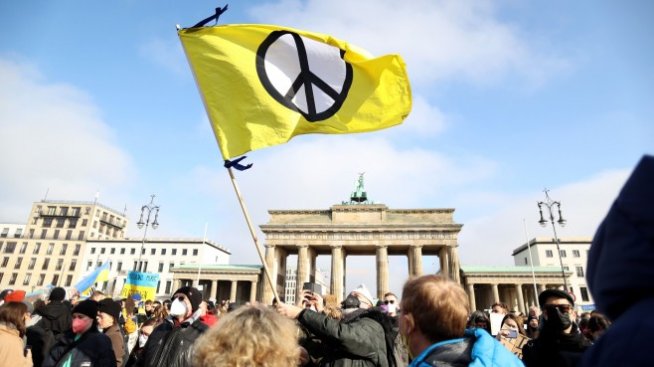 Западът и Украйна трябва да започнат да планират мира отсега