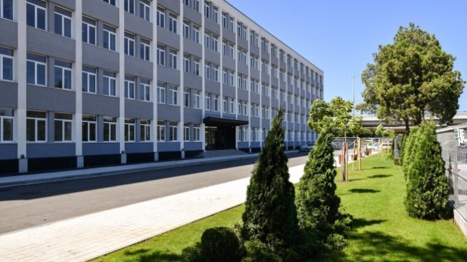 Нова зарядна станция за електромобили пред Бизнес сграда "БУЛПОРТ" във Варна