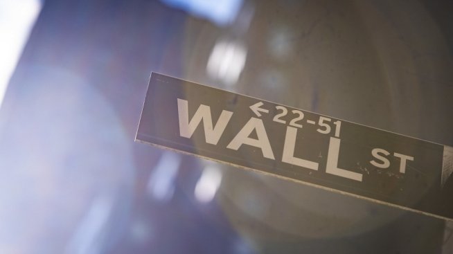 Wall Street опитва да спре негативната си серия
