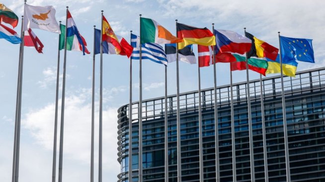 Евродепутатите подкрепиха разхлабването на ESG регламента за бизнеса