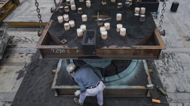 Икономиката на Япония се е свила за първи път от една година