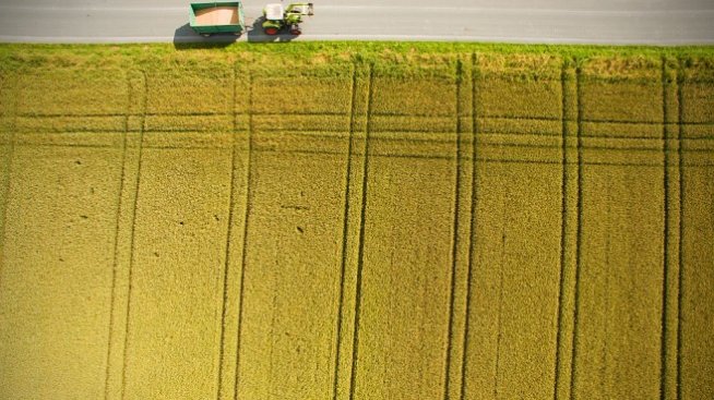 ЕК отпуска по-високи авансови суми за директни плащания и за селските райони