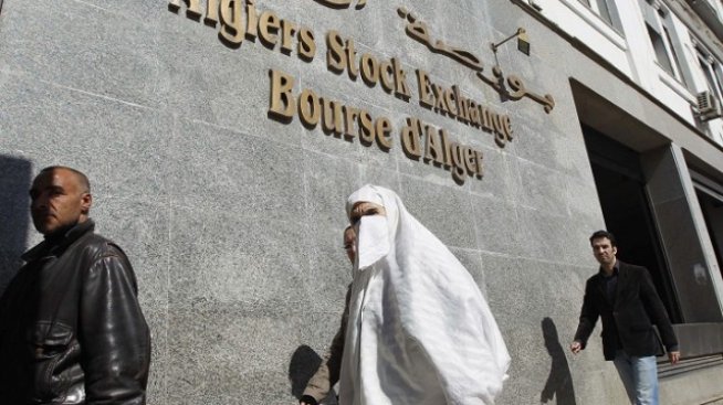 Алжир планира приватизация на банките