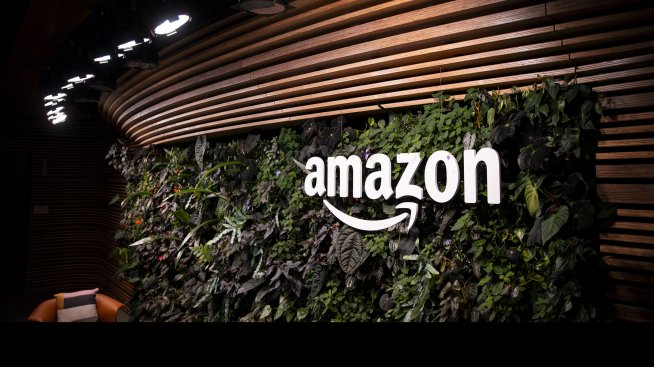 AI разходите на Amazon ѝ пречат да се присъедини към възстановяването на технологичните акции