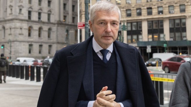 Руският магнат Дмитрий Риболовлев проучва продажбата на футболния клуб "Монако"