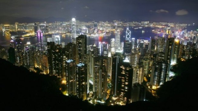 Великобритания обвинява Китай в нарушение на декларацията за Хонконг от 1984 г.*