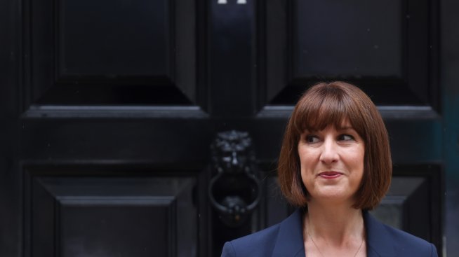 Фискалната реалност усложнява плановете на лейбъристите относно електромобилите