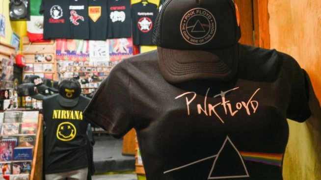 Warner Music и BMG влязоха в битка за музикалния каталог на Pink Floyd