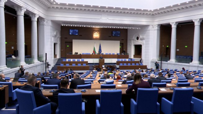 Парламентът окончателно ограничи броя на избирателните секции в страни извън ЕС до 20