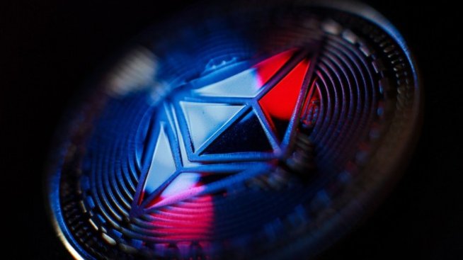 Криптофеновете залагат кога етерът ще изпревари биткойна