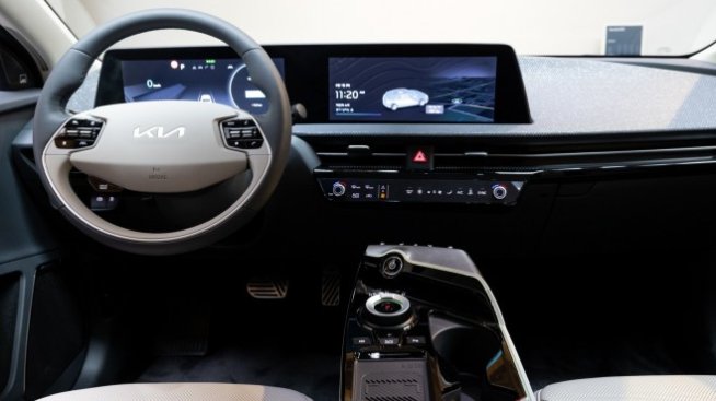 Германски доставчик на автомобилни части дебютира на борсата във Франкфурт