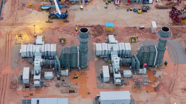 Планът на Тръмп за изкуствения интелект е застрашен от омразата му към зелената енергия