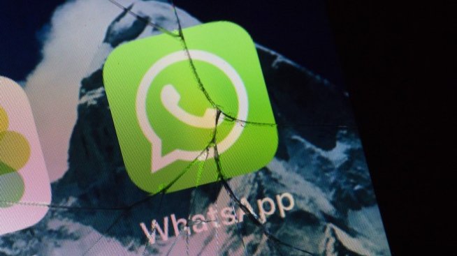 WhatsApp все пак реши да споделя данни за потребителите
