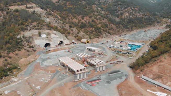  2/3 от тунел „Железница“ на автомагистрала "Струма" са прокопани