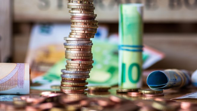 Минималната доходност на универсалните пенсионни фондове за предходните 2 г. е 3,38%