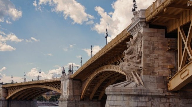 Унгария ще понижи корпоративния си данък до 9% догодина