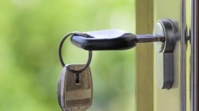 17 хотела са обявени за принудителна продажба от началото на втората блокада