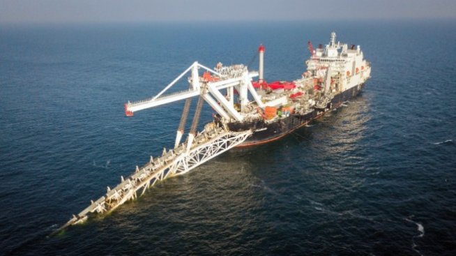 Тръбополагащият кораб "Акад. Черский" отново пое към "Северен поток 2"