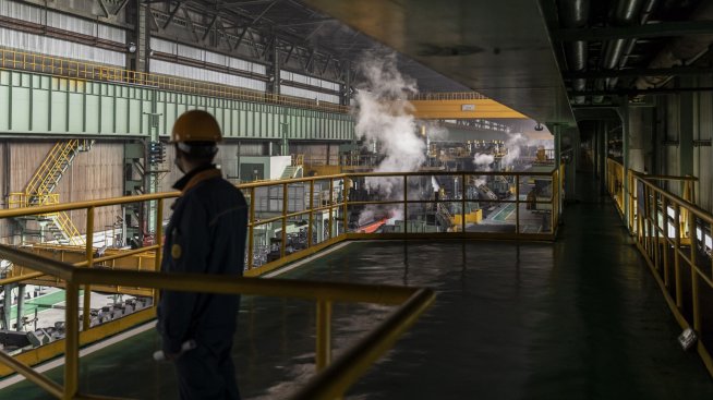 Печалбите на промишления сектор в Китай спадат през 2023 г. заради охладеното търсене