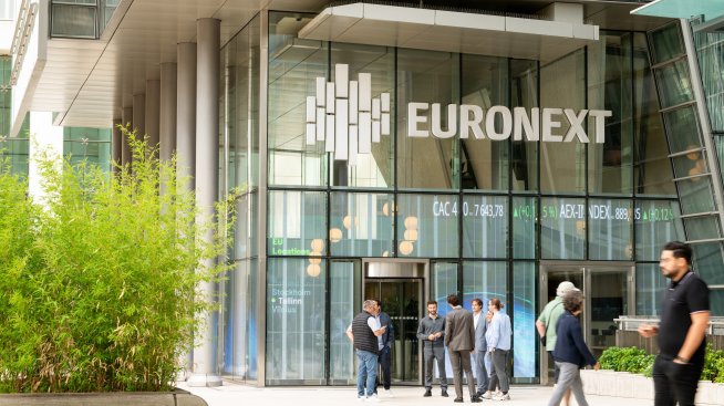 Европейските борси започнаха новата седмица без особен оптимизъм