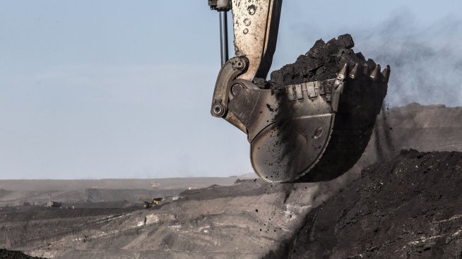 ВЕИ и ядрената енергия избутват въглищата в Европа през 2023 г.