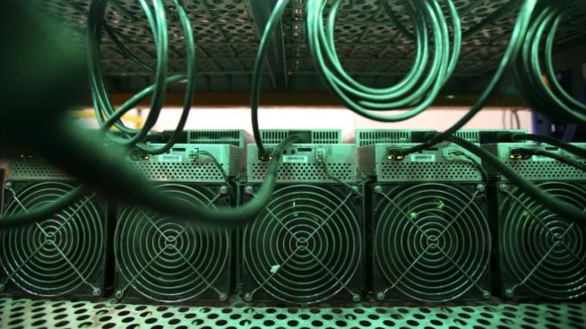 Косовските криптоминьори разпродават техника след забраната за добив