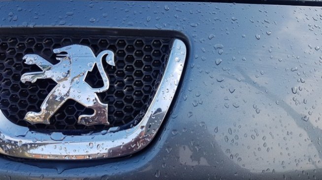 Opel донесе ръст на продажбите от 38% на Peugeot-Citroen