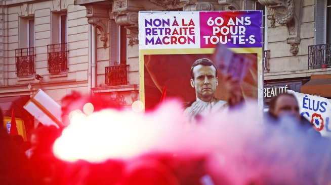 Задава ли се шестата френска република?