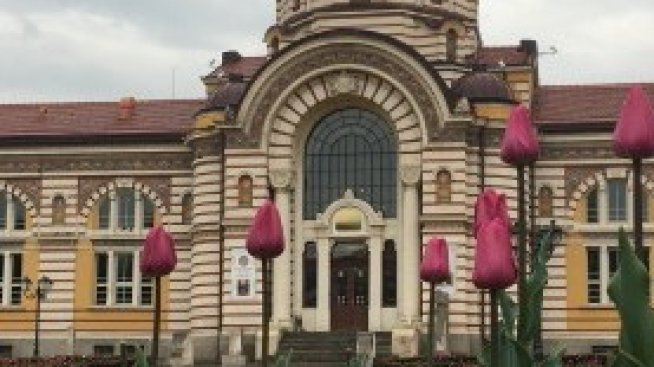 Какво ще е бъдещето на северното и източното крило на Централна минерална баня?