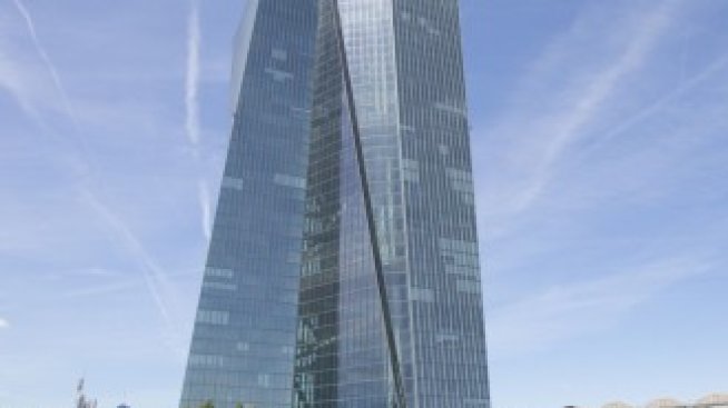 Централните банки най-сетне влизат във война с инфлацията