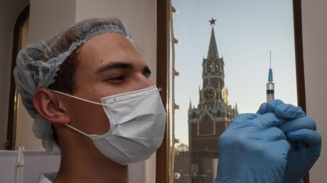 Русия прави ваксинирането срещу Covid задължително