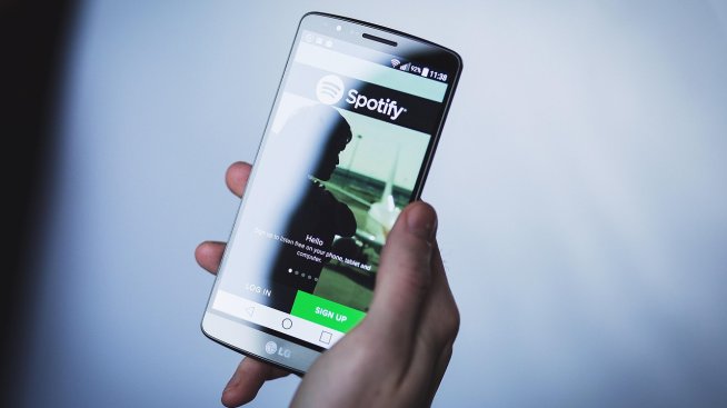 Spotify се проваля в битката с фалшивата AI музика