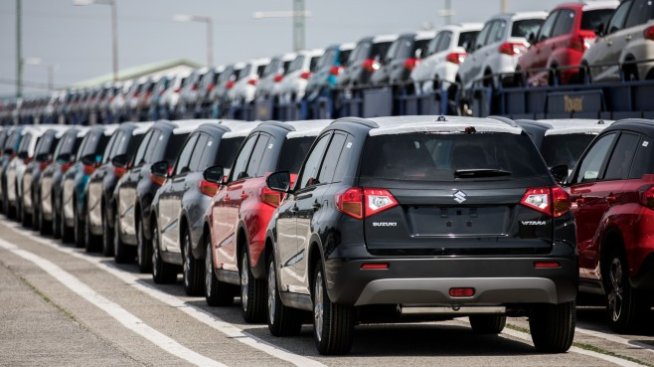 Продажбите на автомобили във Великобритания отчитат 51-годишно дъно през януари