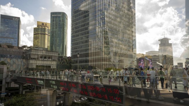 Защо рязкото покачване на фондовия пазар в Китай предизвиква опасения?