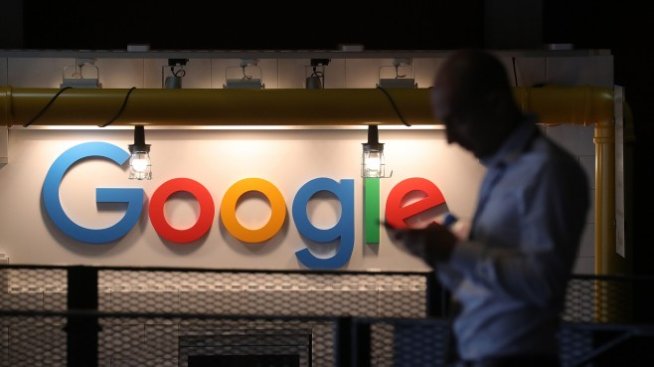 Натискът върху рекламния пазар свива ръста на Google