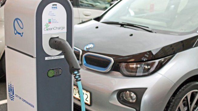 Клиентите на BMW i3 чакат 5 месеца за... тест драйв