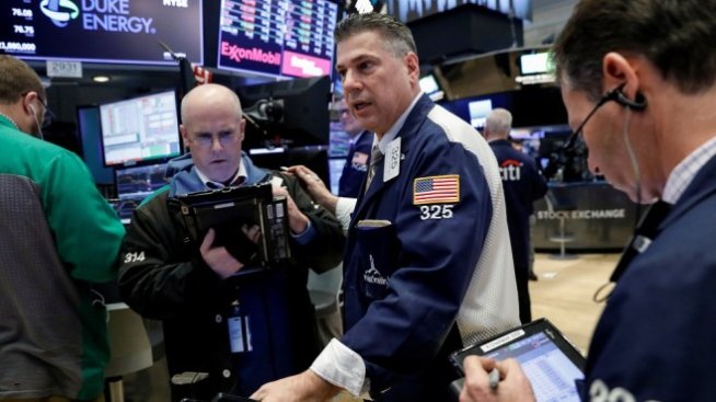 Сесията на Wall Street отвори при голяма волатилност*