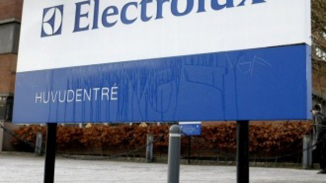Electrolux ще съкращава разходи след спад на печалбата