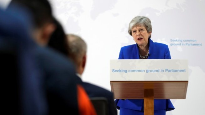 Мей подкупва депутатите с втори референдум за Brexit, ако приемат сделката с ЕС