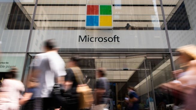Microsoft свива броя на отворените обяви за работа