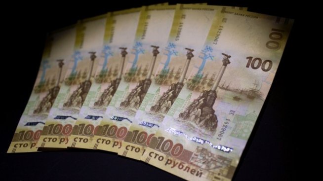 Руската рубла пробва да се стабилизира след срива