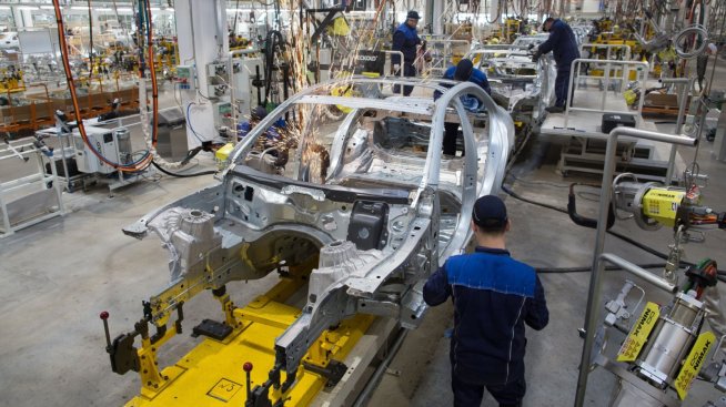 „АвтоВАЗ“ очаква да произведе до 500 хил. автомобила Lada през 2024 г.