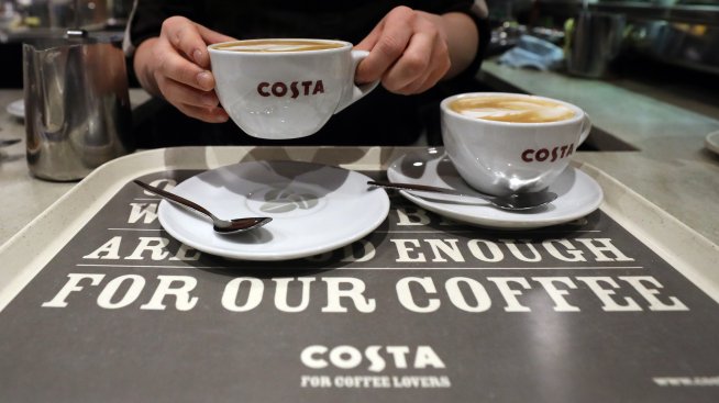 Coca-Cola води последни преговори в опит да спаси продажбата на Costa