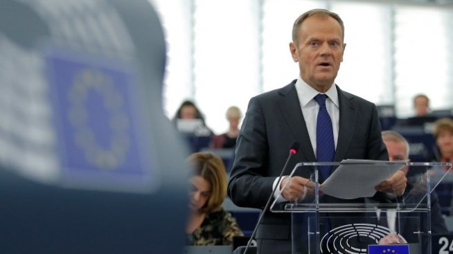 Туск: Може да удължим срока за Brexit само при одобрение и от британския парламент
