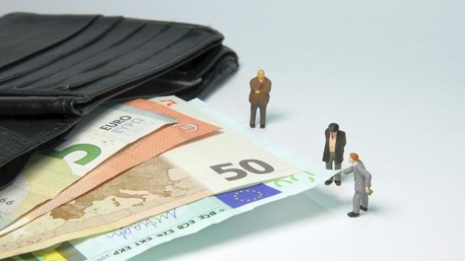 Вл. Русев: Редукцията на пенсията за осигурените в УПФ да не е повече от 6%