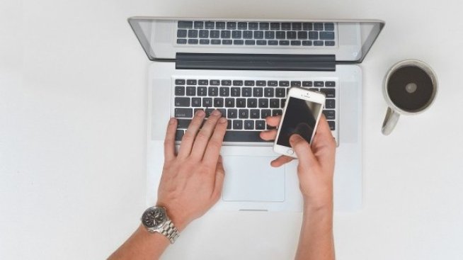 Онлайн търговията в България расте с 23% на година