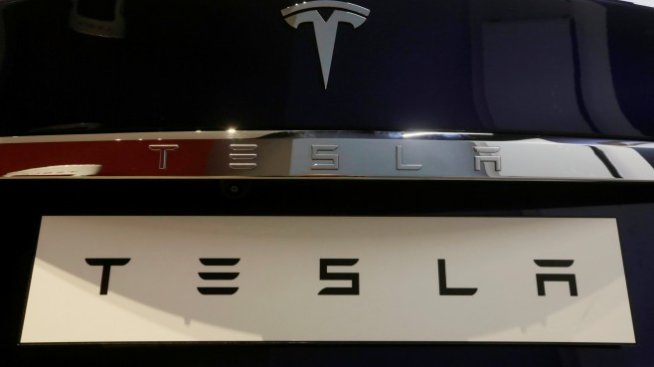 Tesla иска да набере свеж капитал 